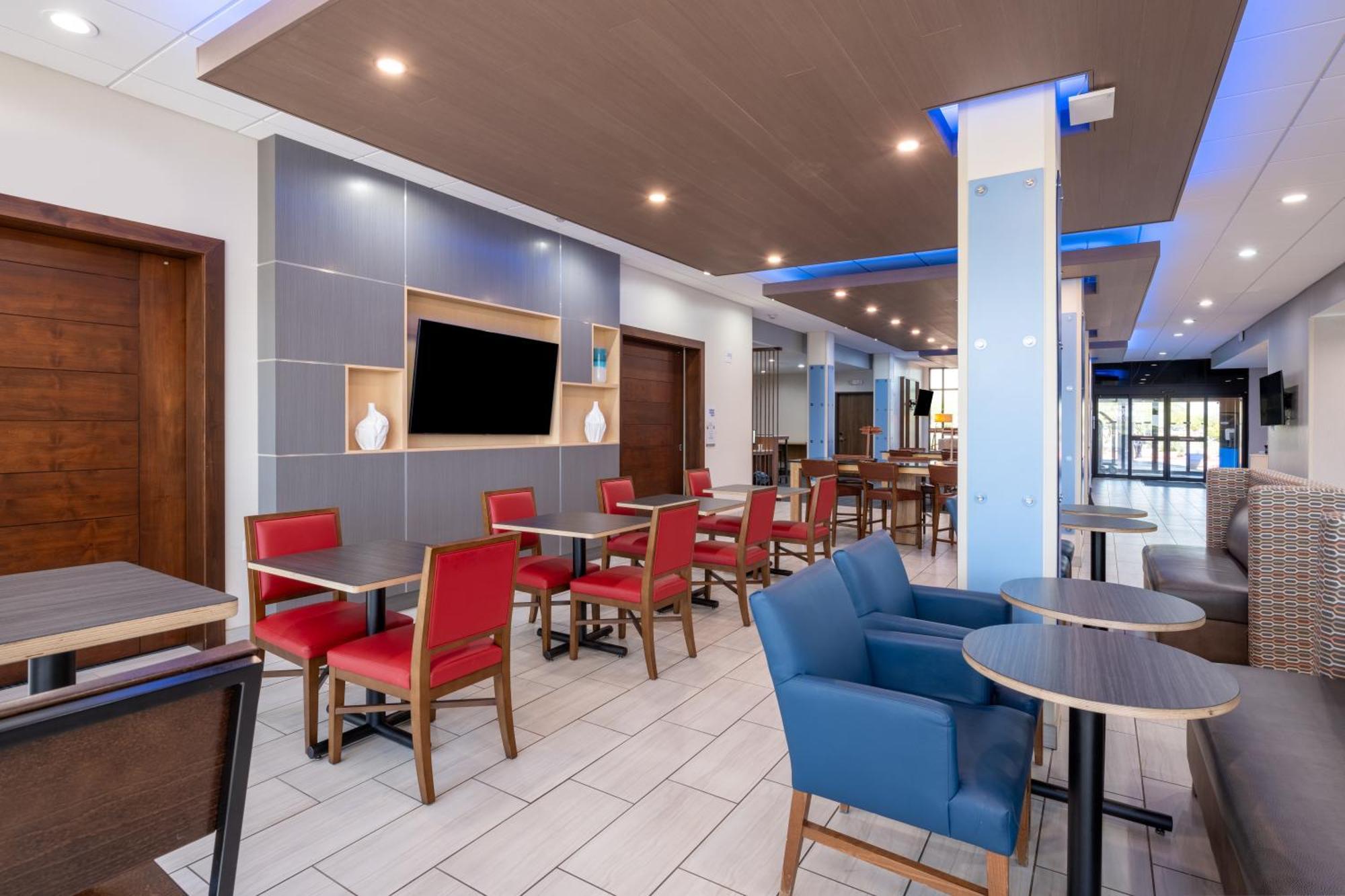 Holiday Inn Express & Suites - Gilbert - Mesa Gateway Airport المظهر الخارجي الصورة